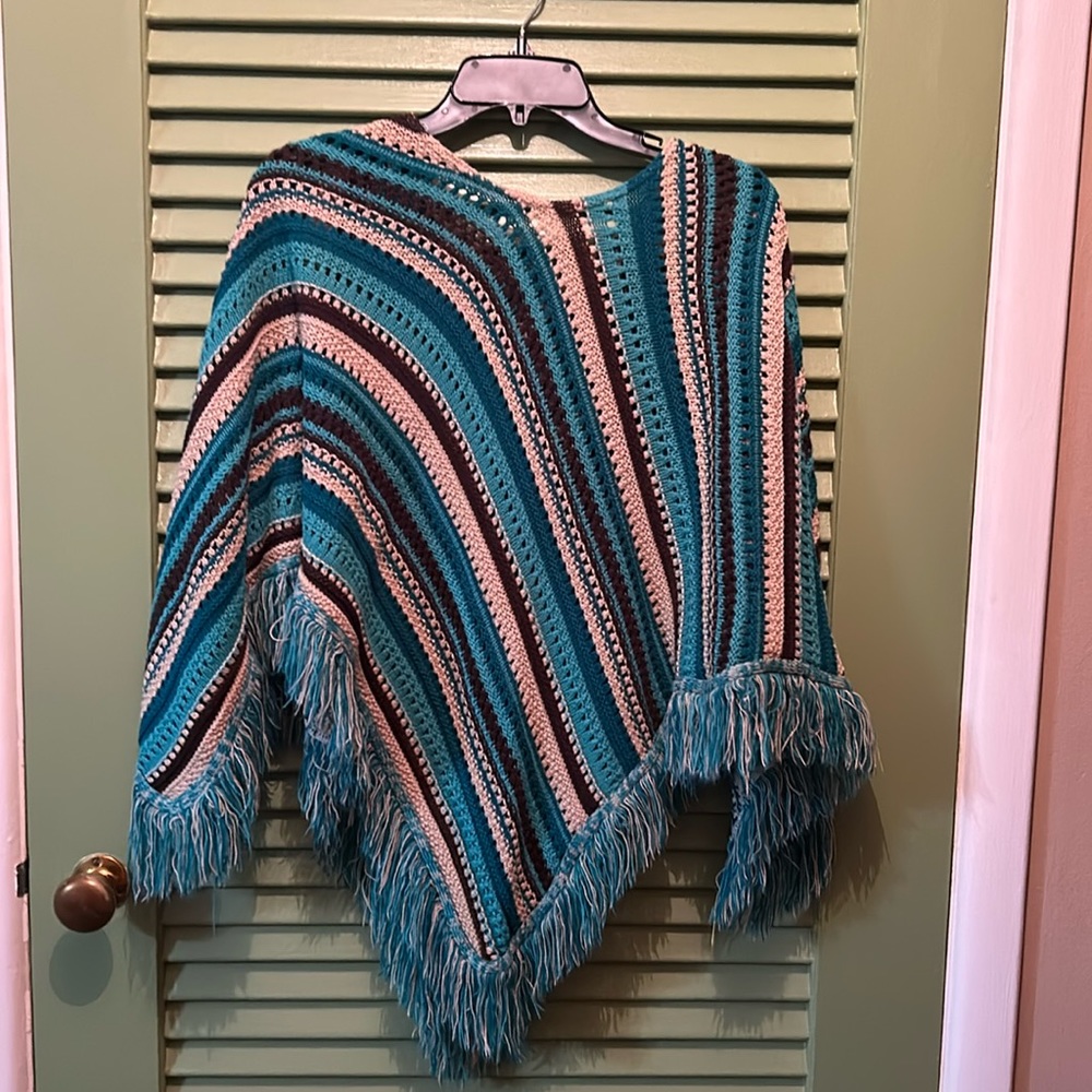 Poncho wrap like new